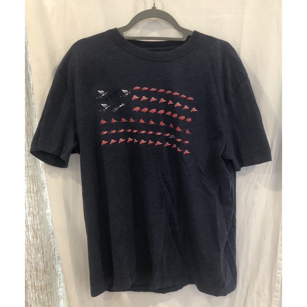 Huk Performance Fishing Shirt Men's Large Navy Blue Flies Graphic Print Crewneck